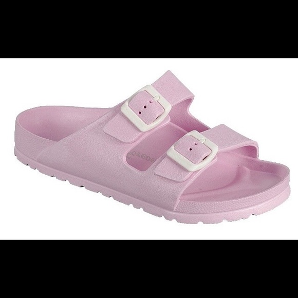 Shoes - 💕 Pink Slides 💕